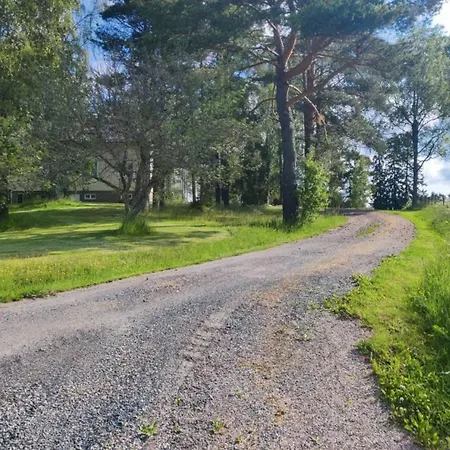 Country Peace By The Pond- Hidden Gem At סאלו
