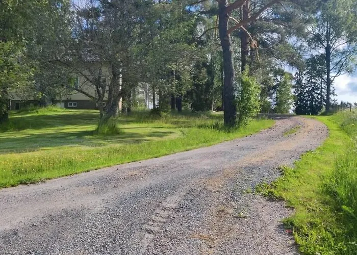 Country Peace By The Pond- Hidden Gem At סאלו